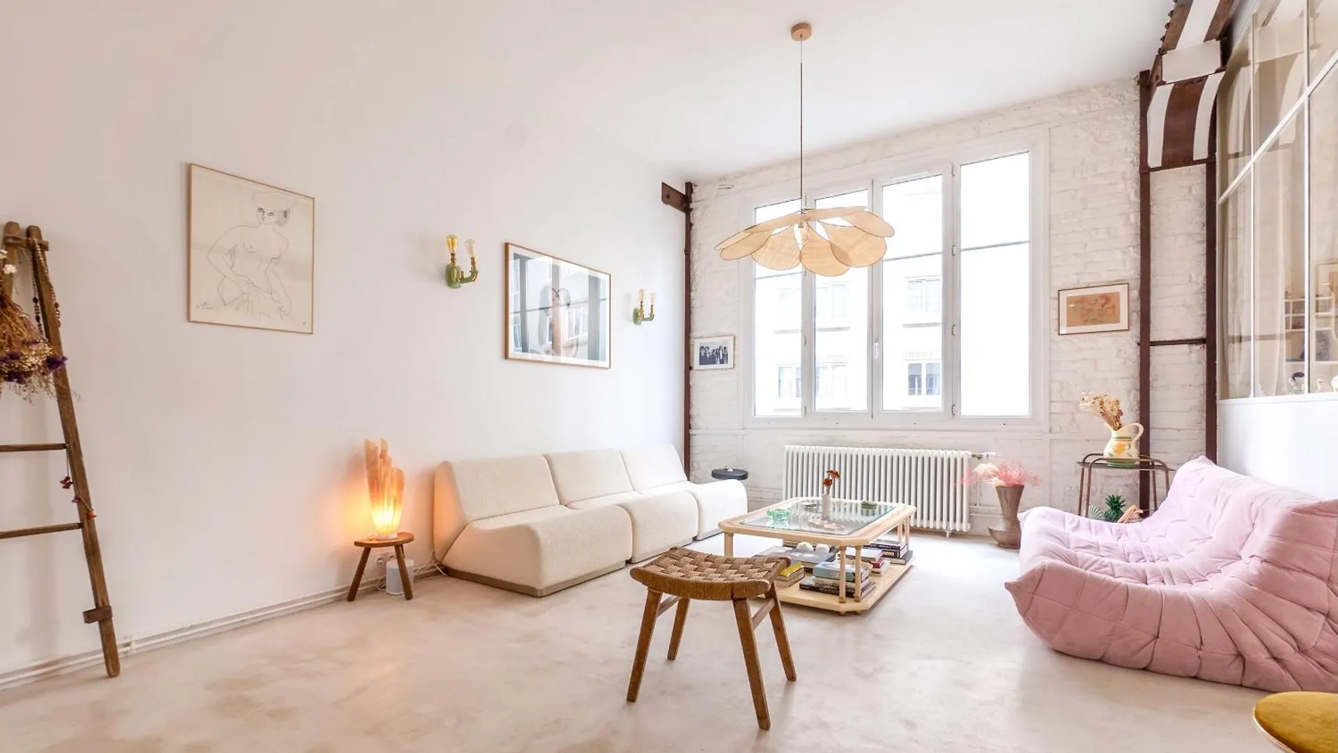 Luxurious Loft In The Heart Of Belleville 파리 0*,  프랑스